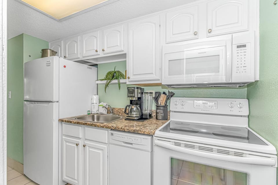 Updated 2nd Floor 1BR for 4! Sailfish 210 House in Myrtle Beach