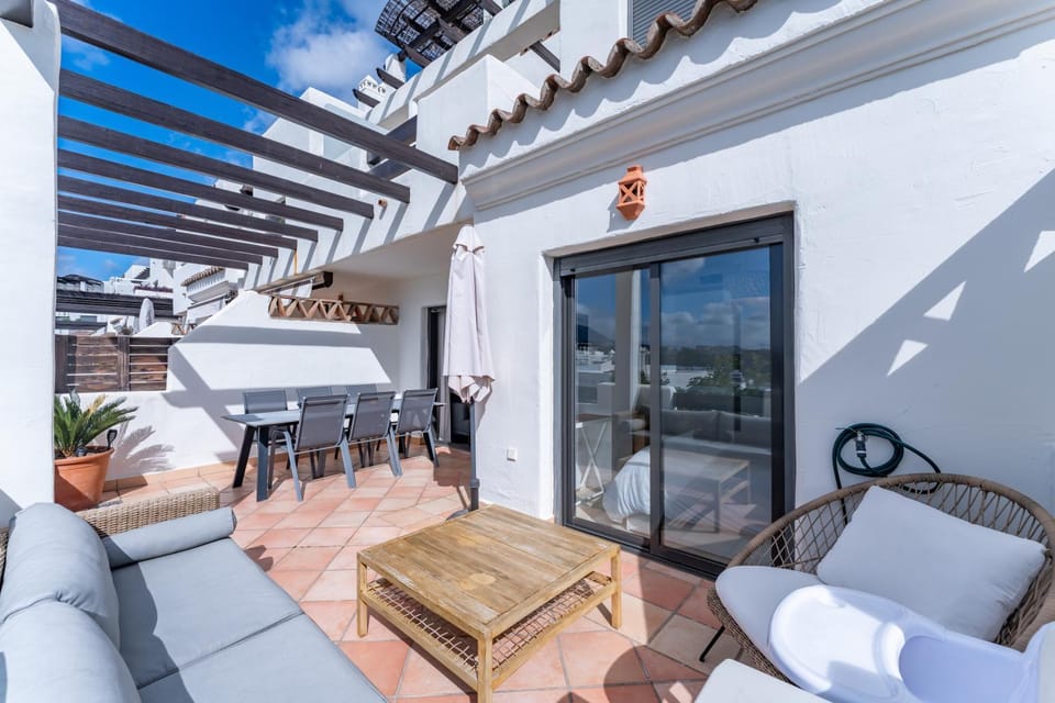 Solarium, Balcony/Terrace, Dining area, Mountain view, Sea view