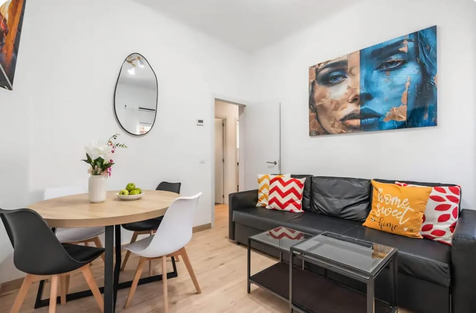 Living room, Decorative detail, Seating area, Dining area