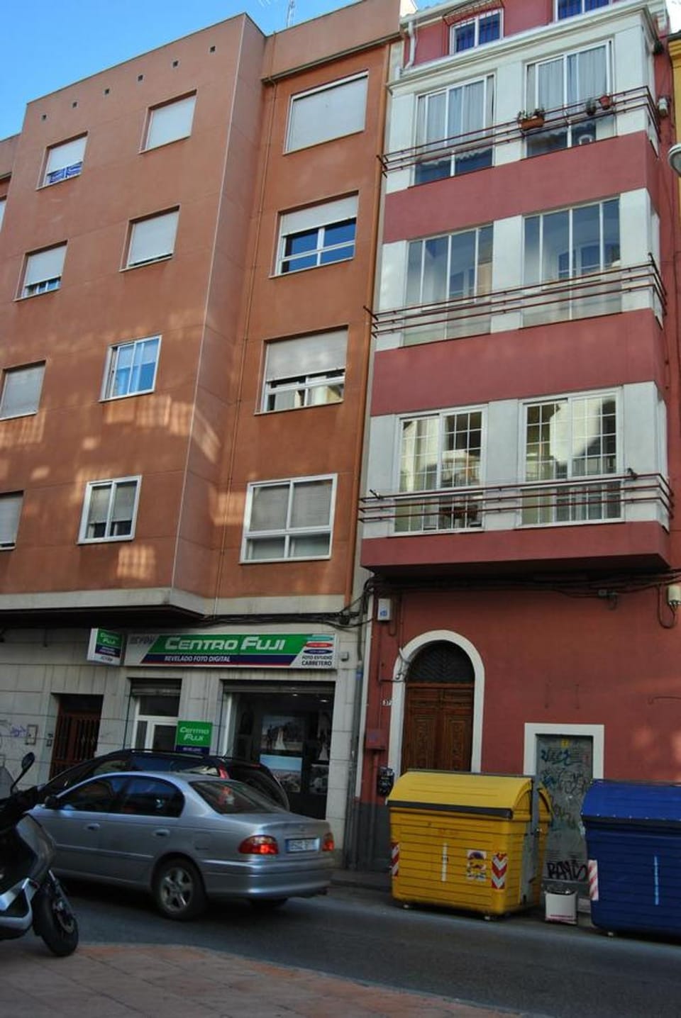Facade/entrance