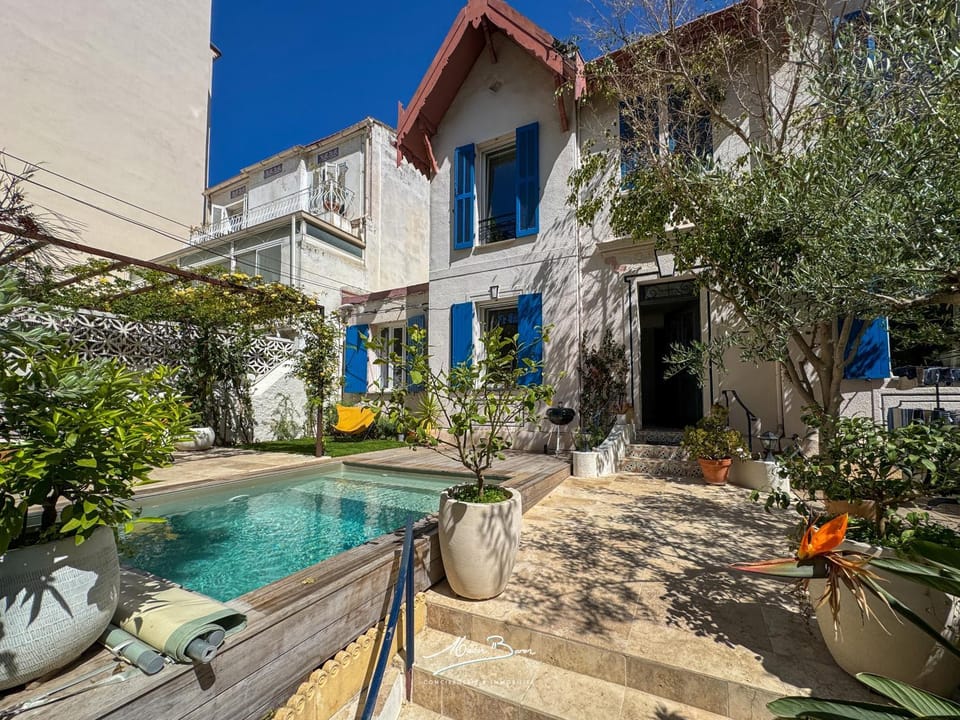 Villa Amaryllis - Piscine à 100 mètres des plages de Toulon Villa in Toulon