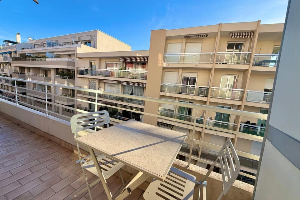 Antibes City Center 4 Guests House in Antibes