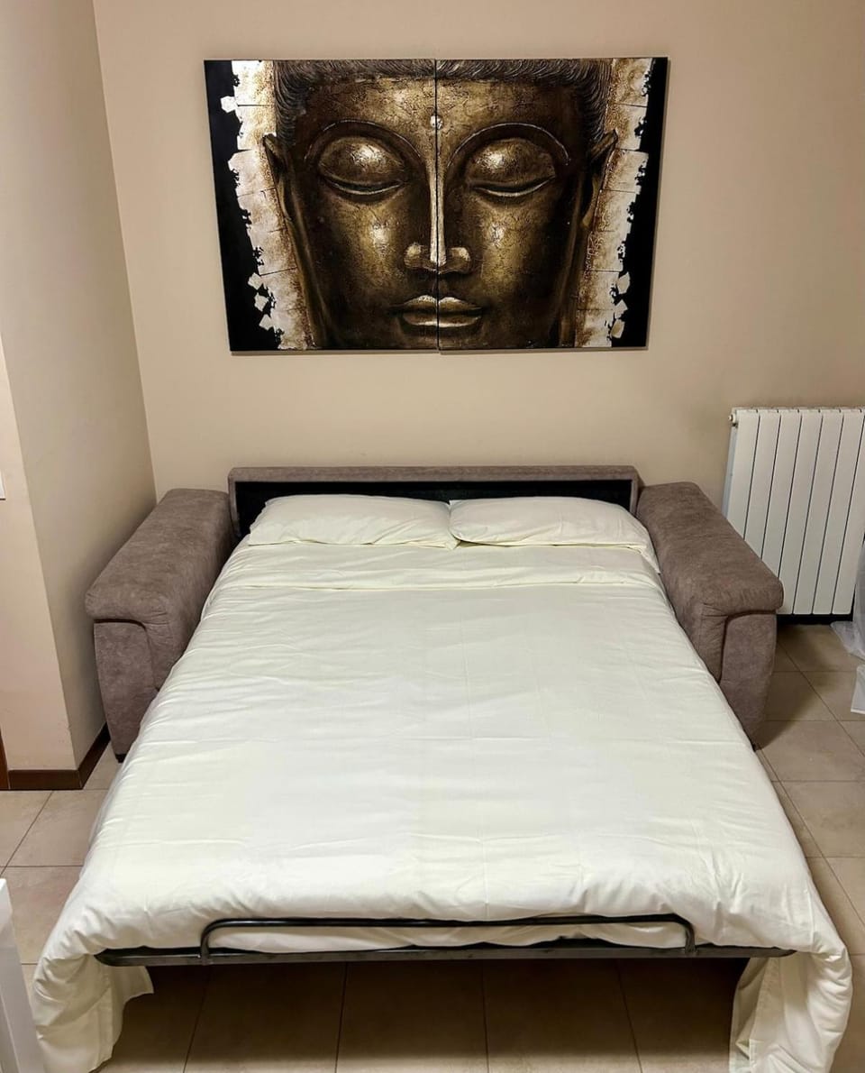 Bed, Living room