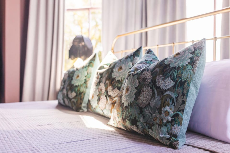 The Gilded Lady - The Socialite Suite Apartment in Pensacola