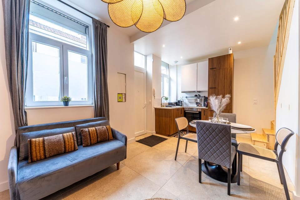 Kitchen or kitchenette, Living room