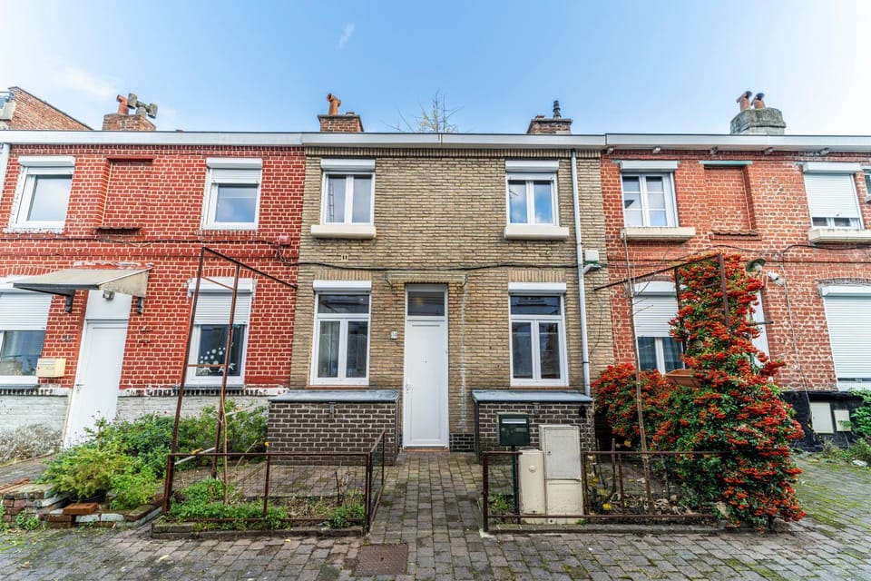 Property building, Garden view