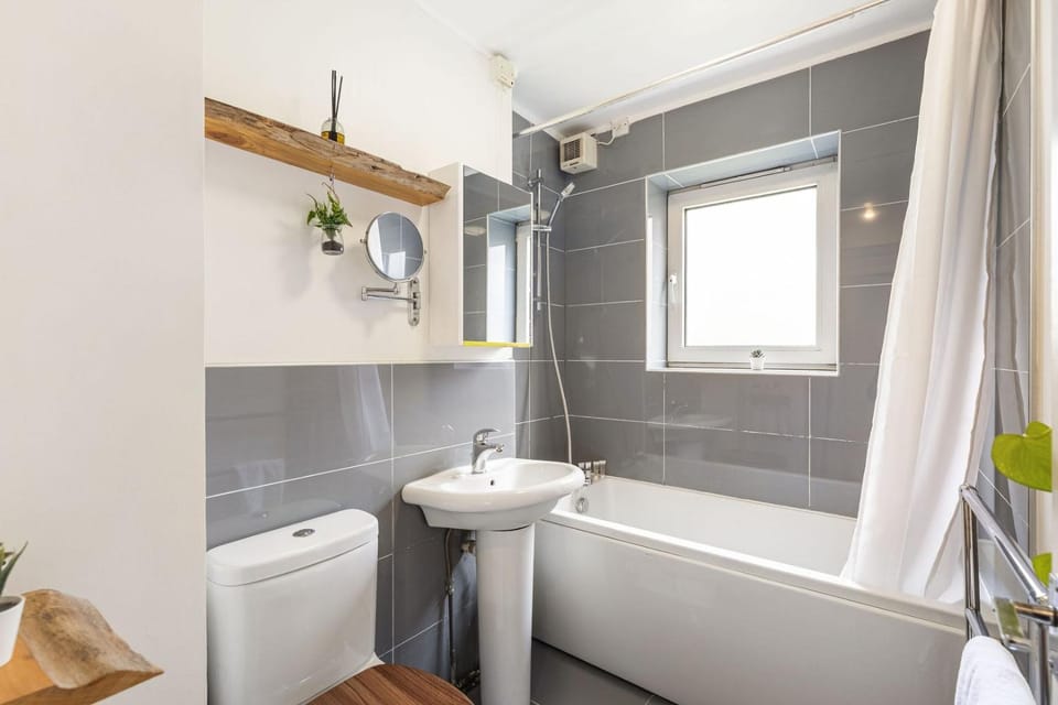 GuestReady - Cosy Apartment in Vibrant Stratford Apartment in London