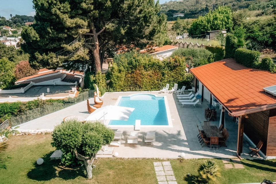 Property building, Swimming pool