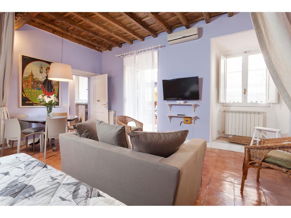 TV and multimedia, Living room, Bedroom