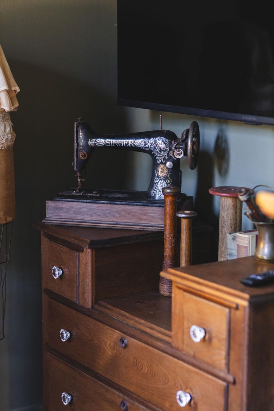 The Gilded Lady - The Seamstress Suite Apartment in Pensacola