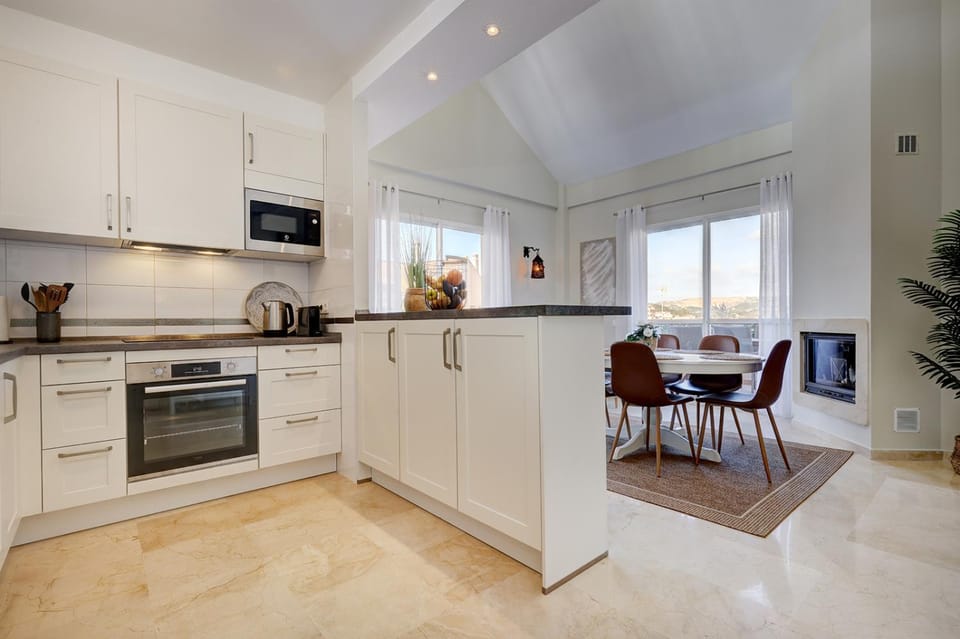 Exquisite Penthouse Duquesa-Sabinillas-Manilva Apartment in Costa del Sol