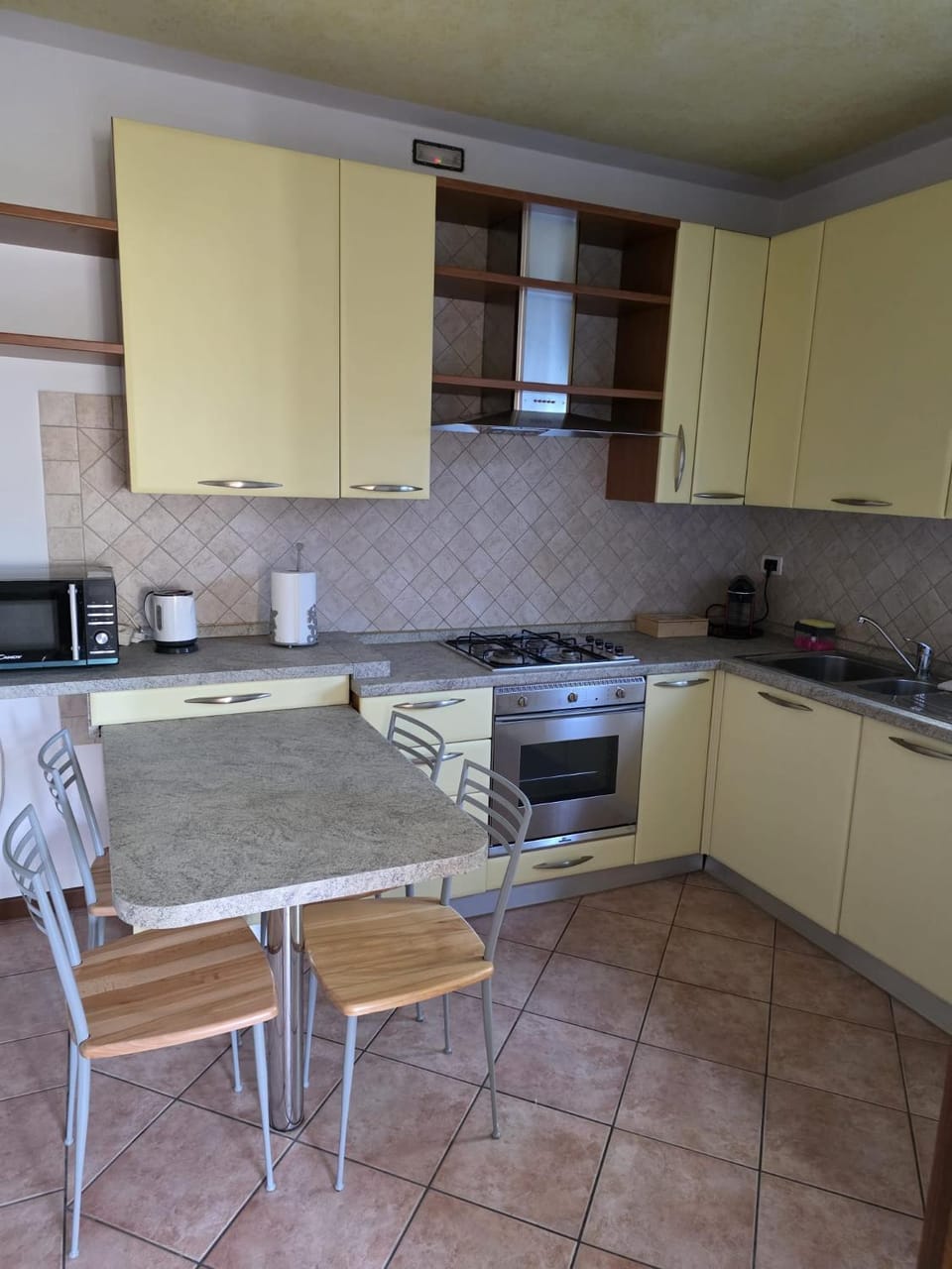 Kitchen or kitchenette