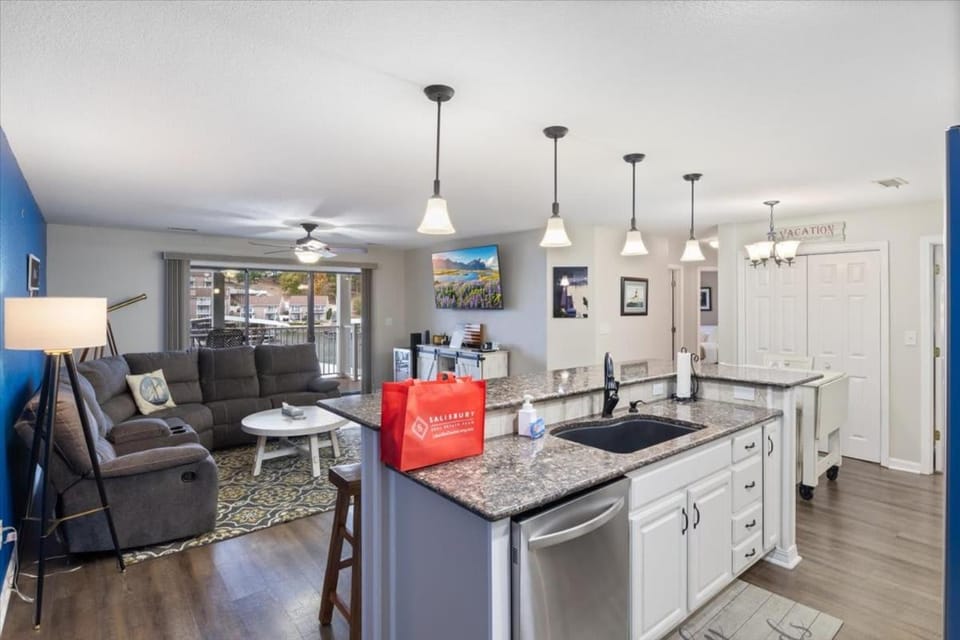 Lakefront Condo with Boat Slip House in Osage Beach