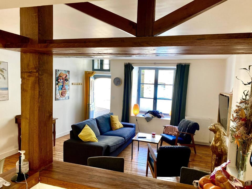 Communal lounge/ TV room, Living room
