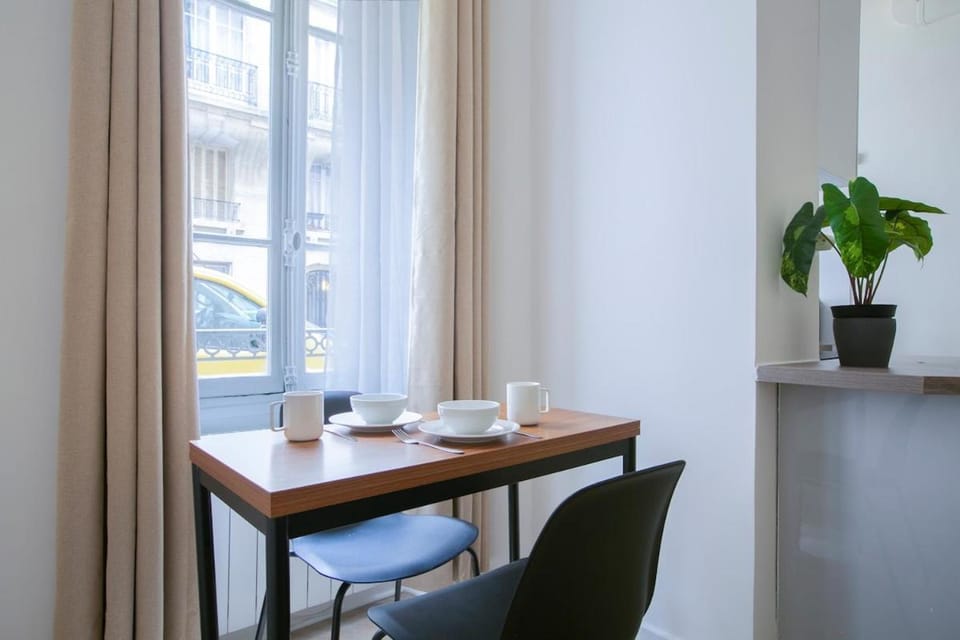 Cozy and elegant Parisian studio Apartment in Paris