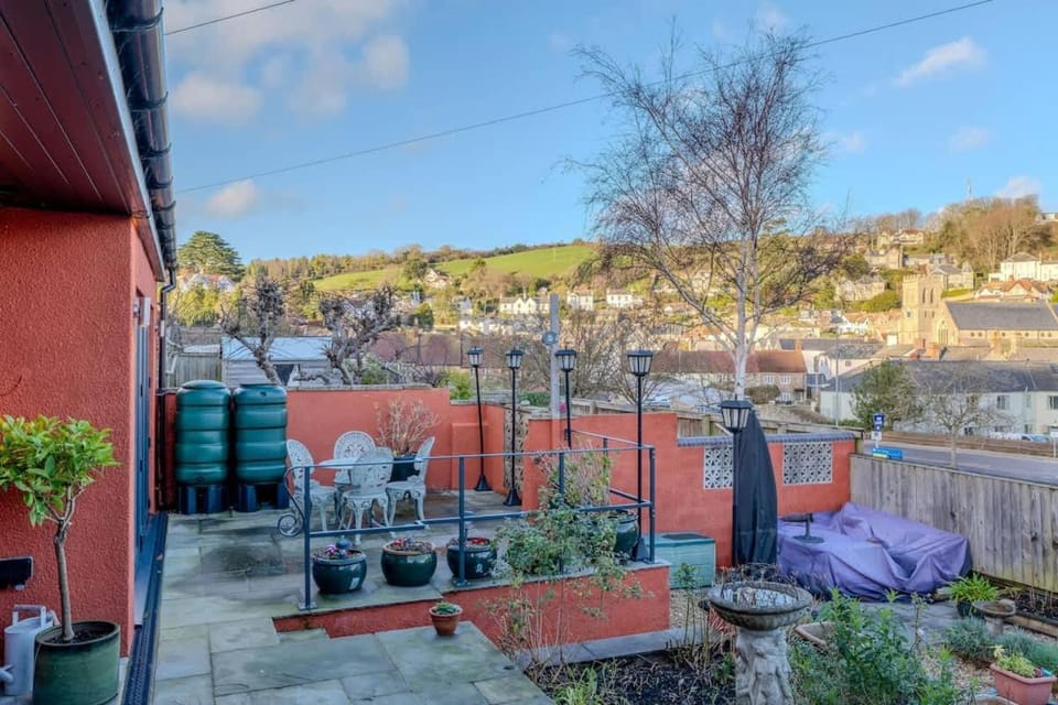 8 The Meadows Beer Dog-Friendly Near Beach House in East Devon District