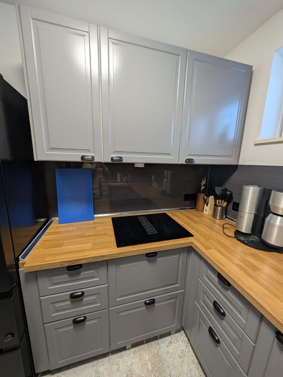 Kitchen or kitchenette, stove, kitchen