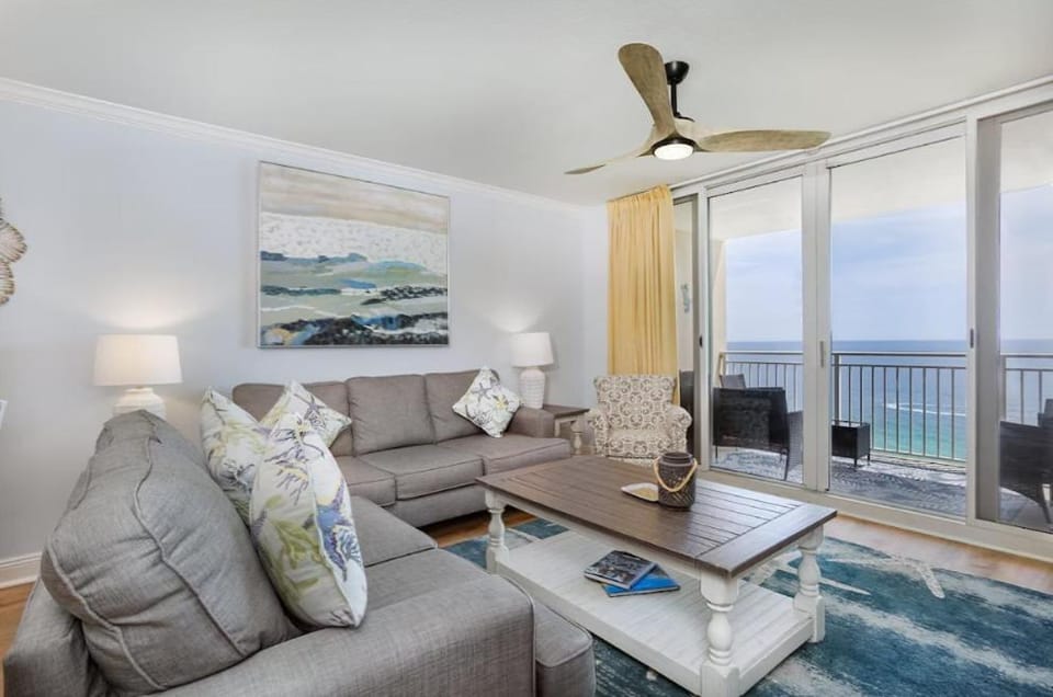 Emerald Beach 2030 by Emerald Coast Retreats House in Panama City Beach