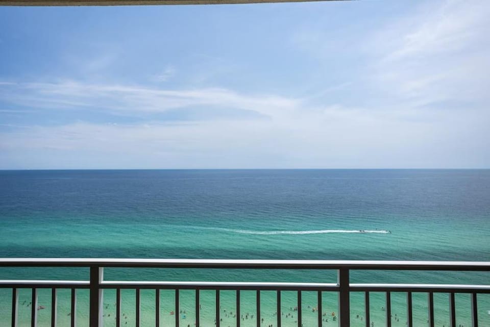 Emerald Beach 2030 by Emerald Coast Retreats House in Panama City Beach