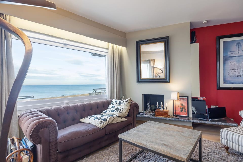 LECOMTE - The Shoreline Deluxe 87 Apartment in Ostend