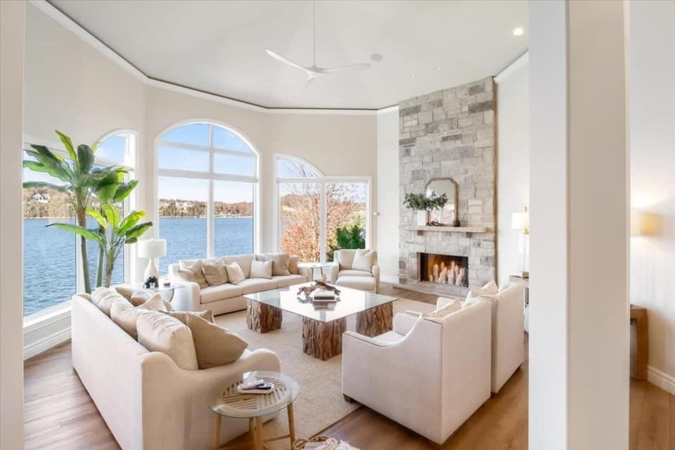 Lakeside Lux Where EVERY Luxury Awaits House in Lake of the Ozarks