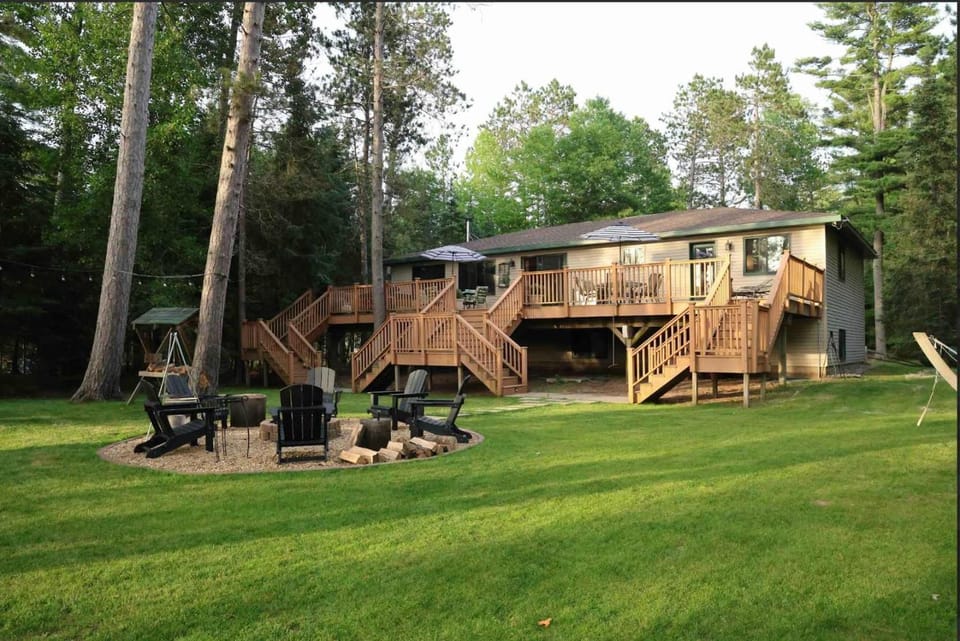 Dog-Friendly Home with Dock Kayaks Hot Tub Game Room & AC House in Wisconsin