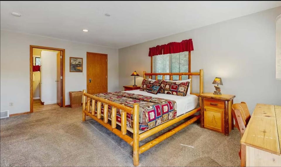 Dog-Friendly Home with Dock Kayaks Hot Tub Game Room & AC House in Wisconsin