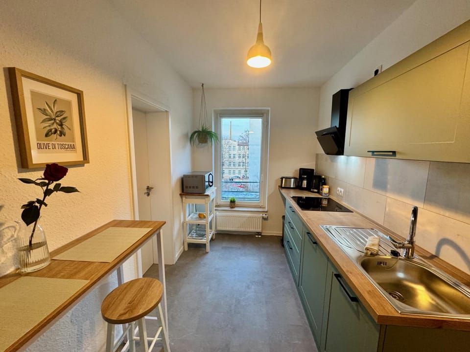 Kitchen or kitchenette, kitchen