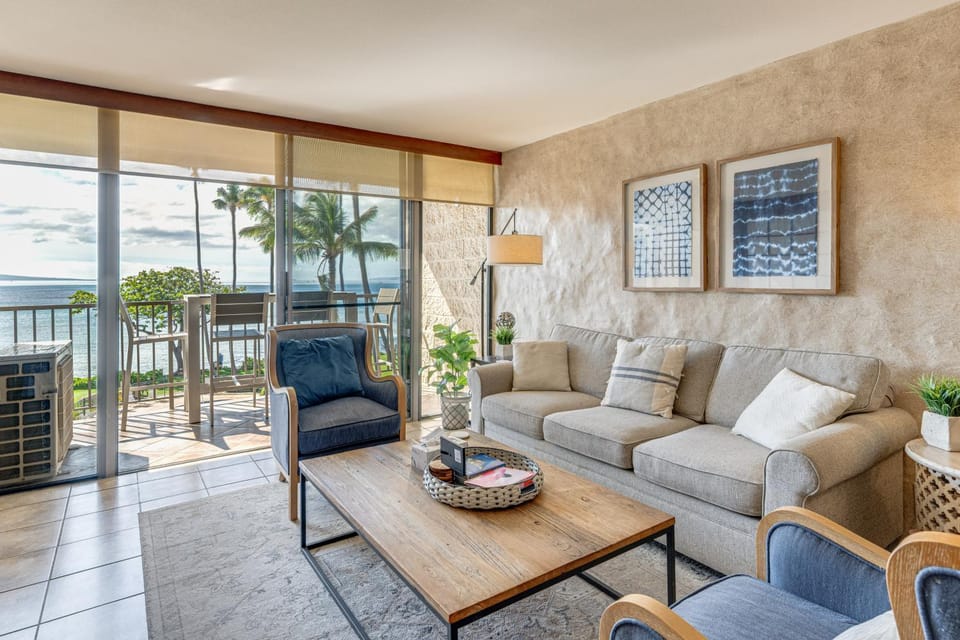 Oceanfront Maui Retreat Steps From Sugar Beach House in Maalaea