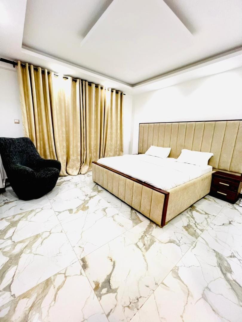 Cluxe Lulu Residency Apartment in Kampala