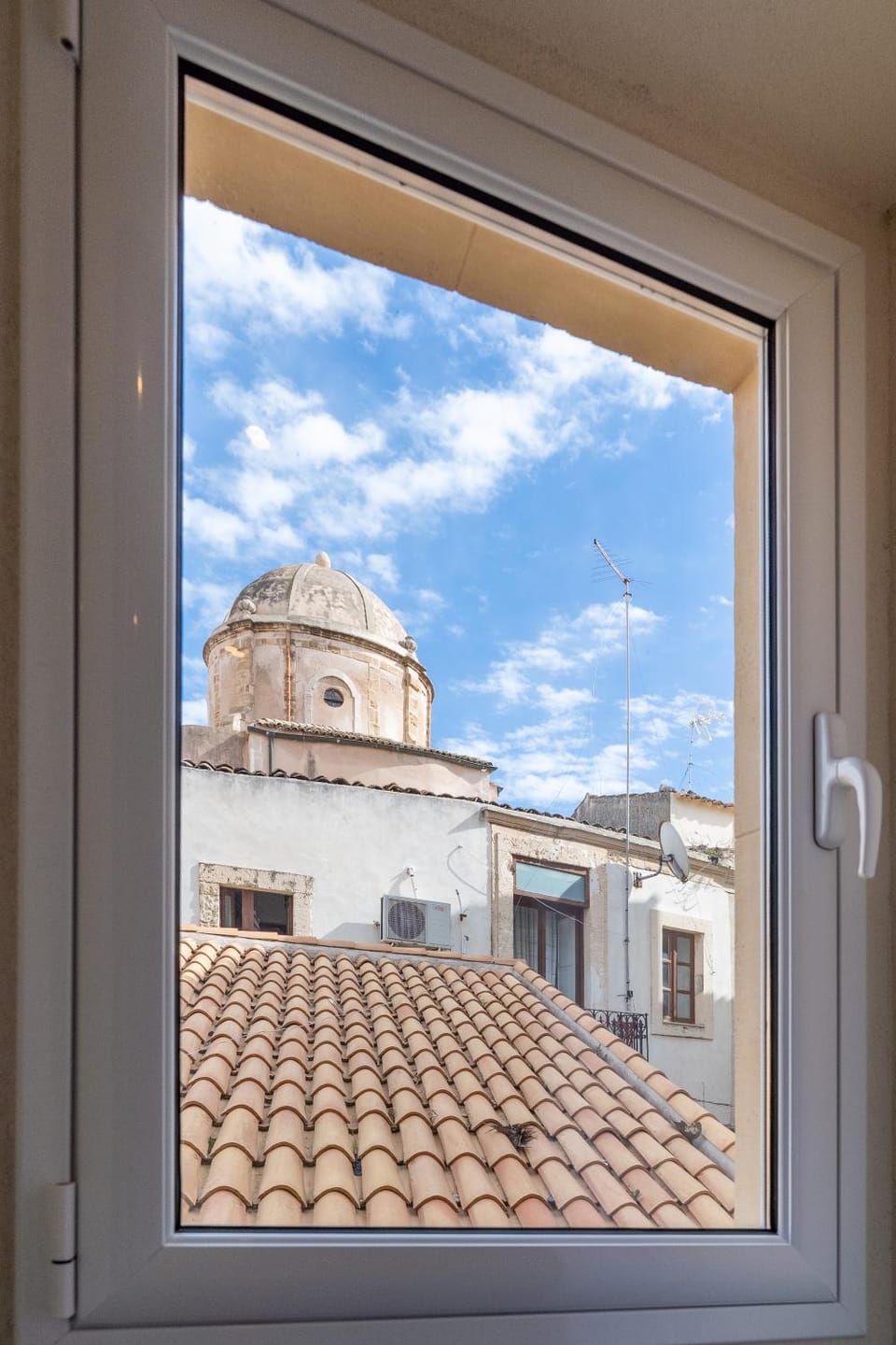 View (from property/room), Landmark view, Quiet street view