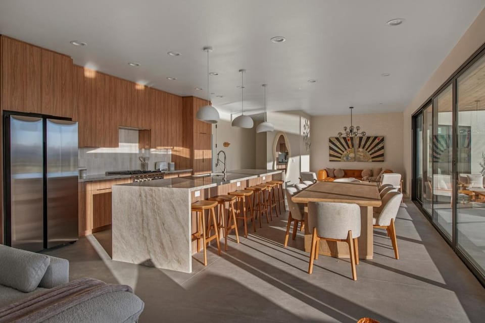 Pool - Spa - Fire pit - Views - BBQ - Bella Nova House in Joshua Tree