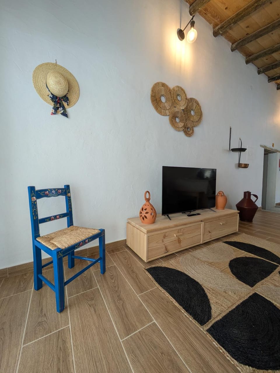 Communal lounge/ TV room, TV and multimedia, Living room, Seating area