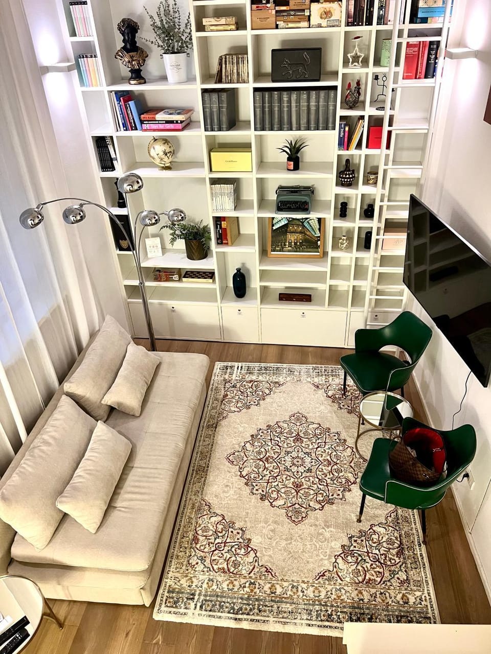 Photo of the whole room