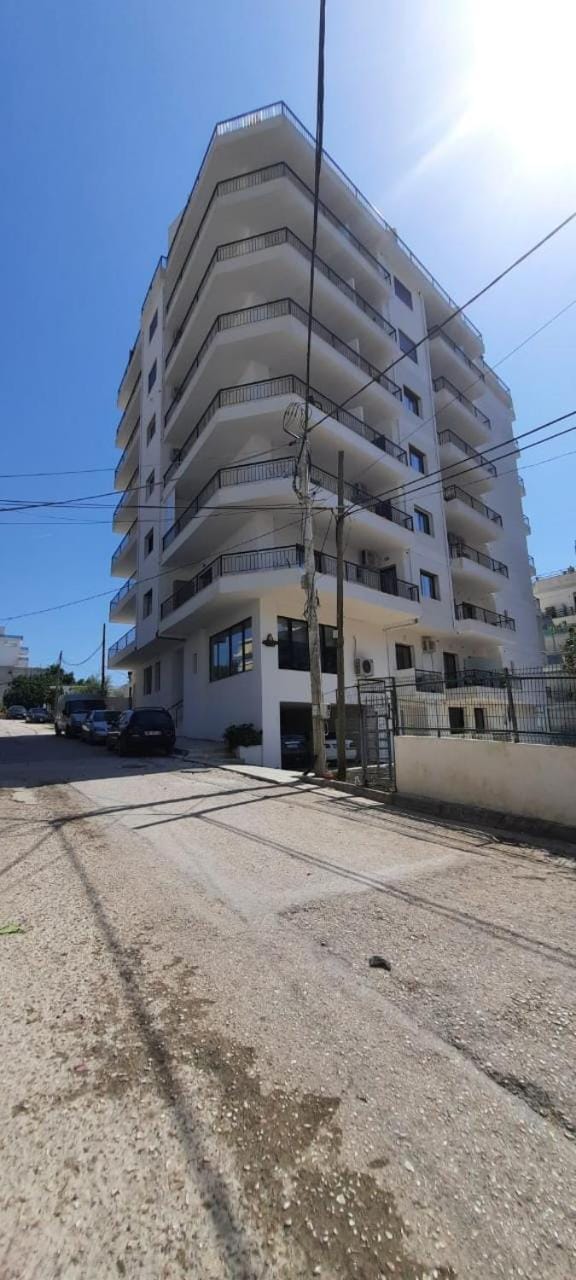 Property building, Day