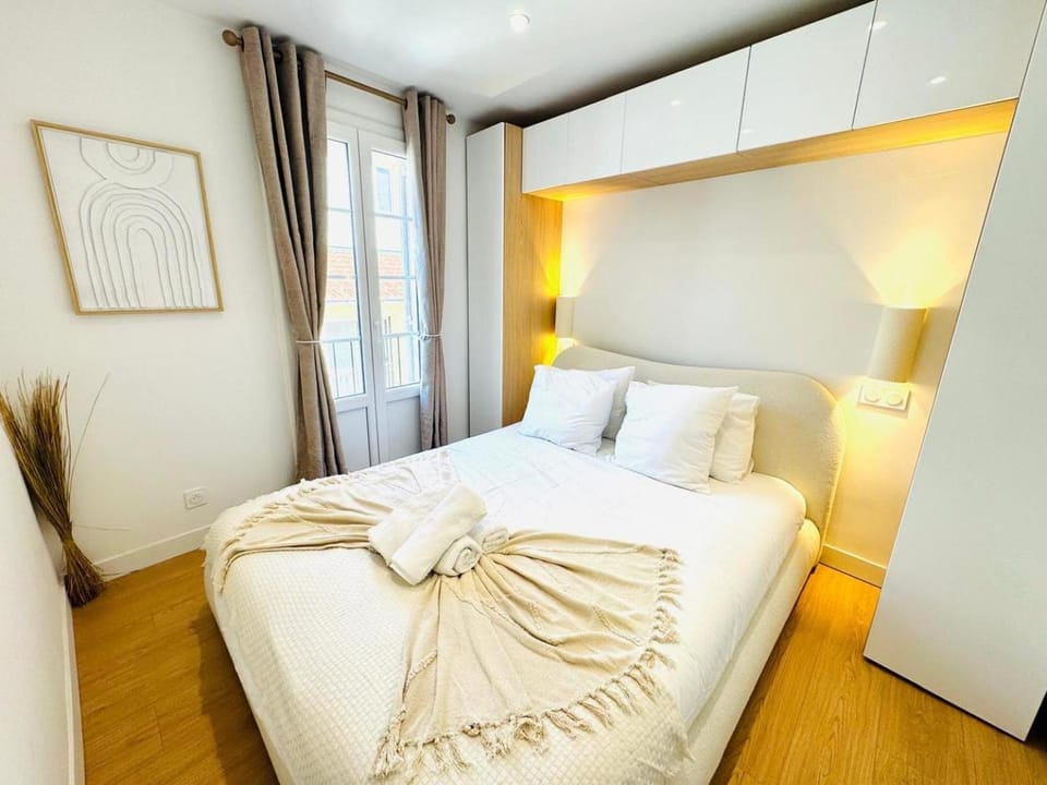 Repère des Artistes - central, 3mn from Beach, 10mn Palais, modern, AC, balcony Apartment in Cannes