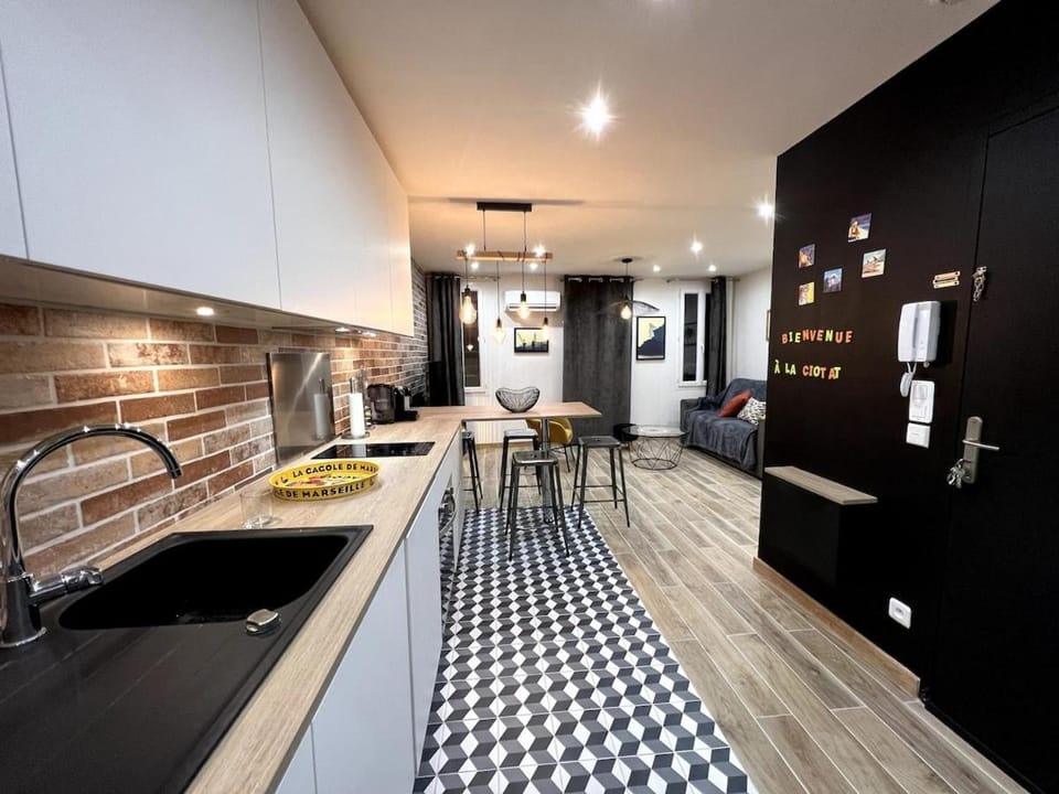 Oustaou de Claire - Clim, Parking, 100 m du Vieux Port Apartment in La Ciotat