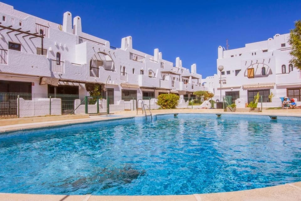 Marine Oasis, Duplex with Pool by the Sea House in Agua Amarga