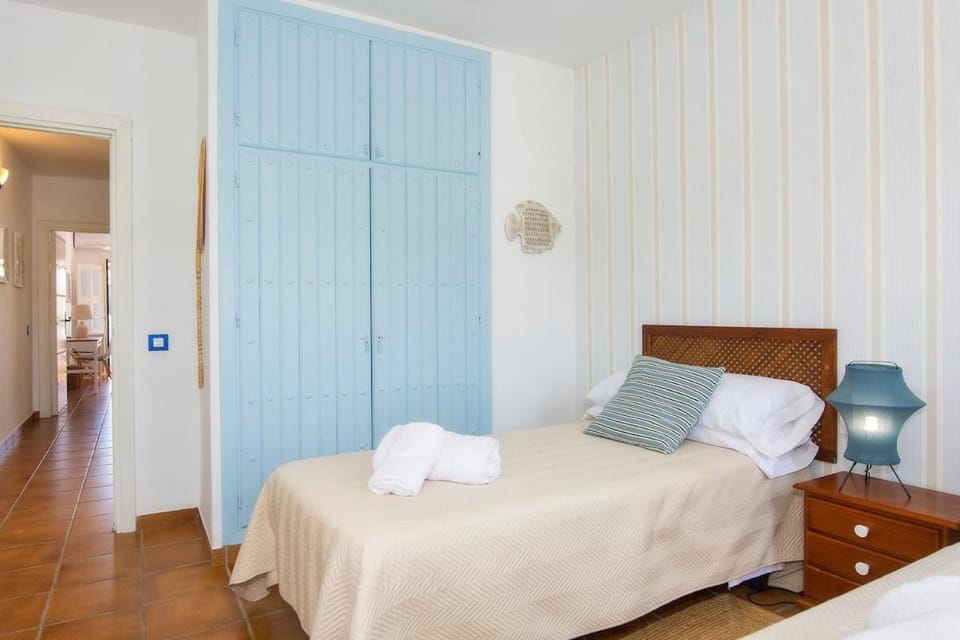 Marine Oasis, Duplex with Pool by the Sea House in Agua Amarga