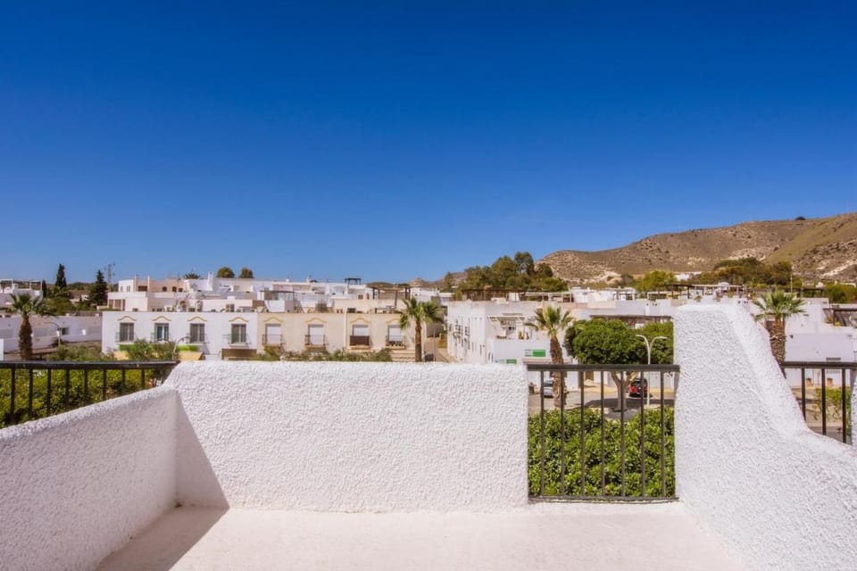Marine Oasis, Duplex with Pool by the Sea House in Agua Amarga