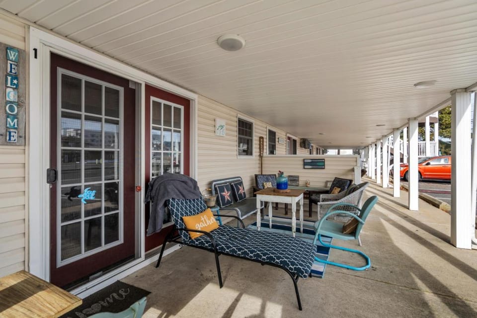 Cozy Shore Retreat with Front Porch Seating 2BR Parking Included Seaside Heights Apartment in Seaside Heights