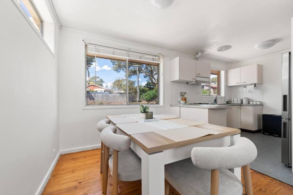 Comfortable Home for 6 - Canberra Inner North House in Canberra