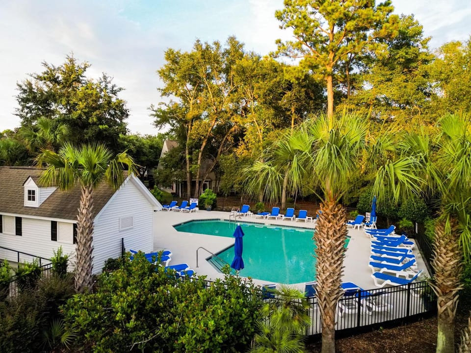 Bluemarsh Escape-Pet Friendly-8 mins to Credit On House in Mount Pleasant