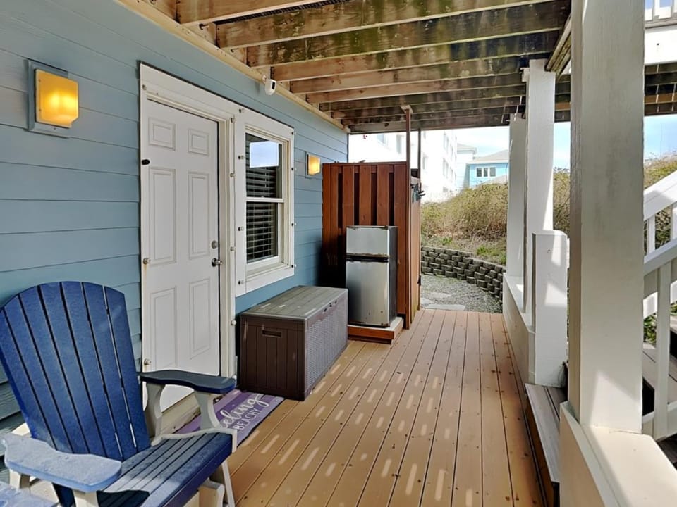 Surfs Up by Carolina Retreats House in Carolina Beach