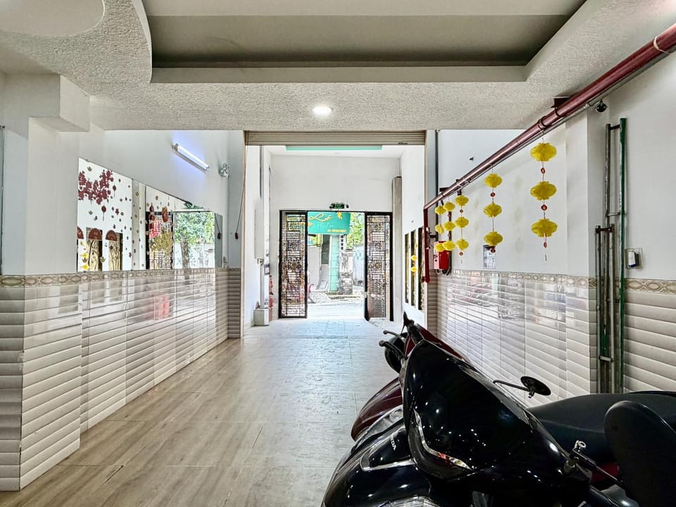 Khách sạn Hoa Nắng Mai Hotel in Ho Chi Minh City