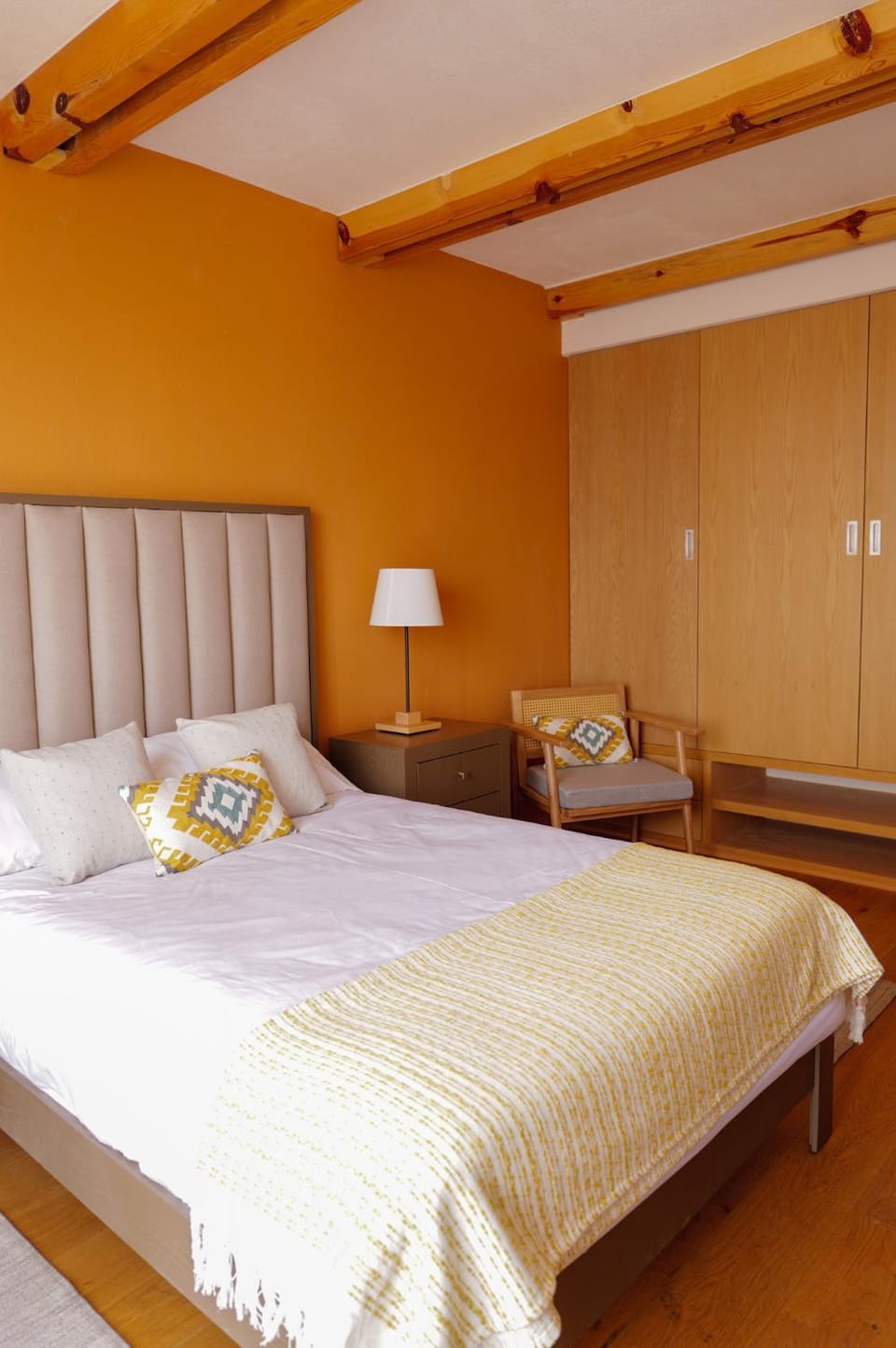 Bed, Photo of the whole room, Bedroom