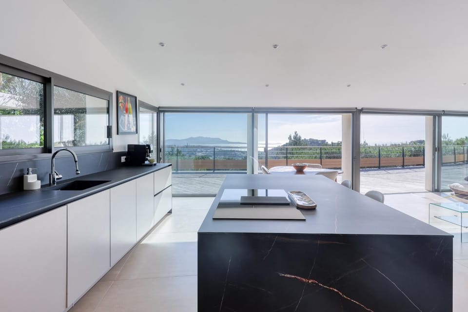 Sea view, kitchen