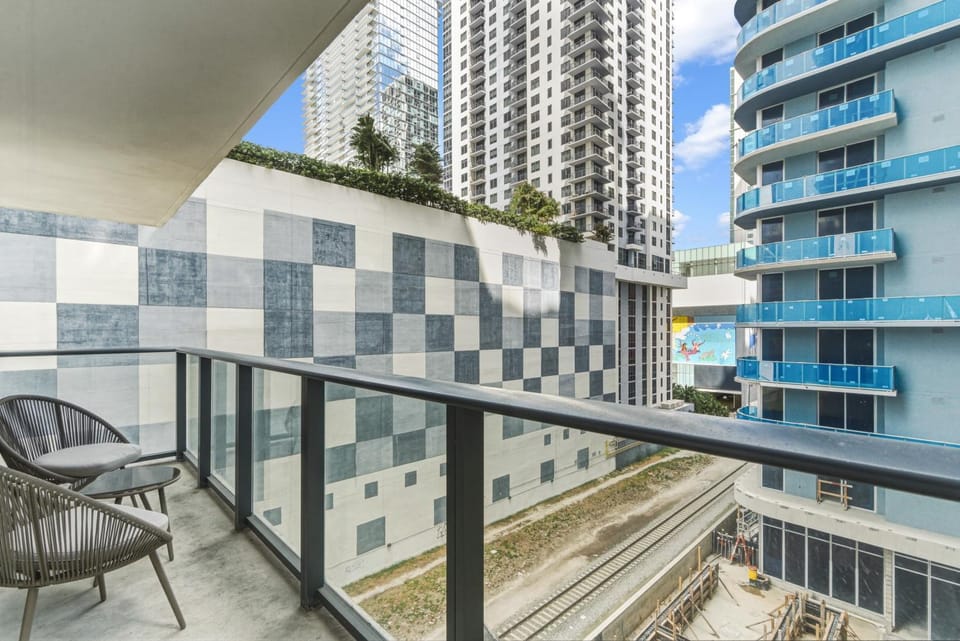 View (from property/room), Balcony/Terrace, Seating area
