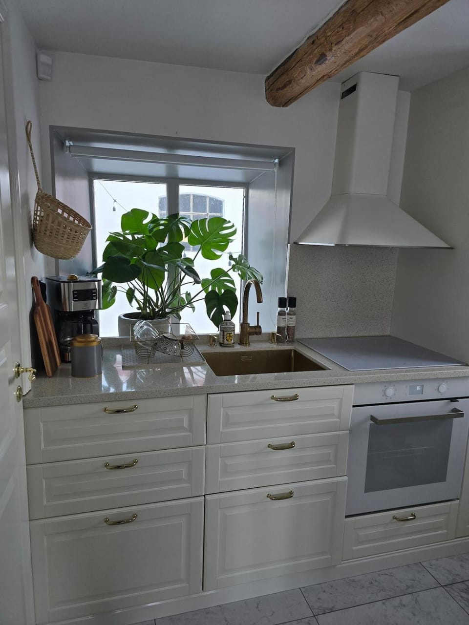 Apartment on a farm only 7 minutes from golf and beach Apartment in Skåne County