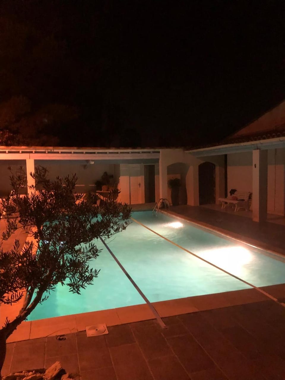 La Villa Familiale calme piscine-barbecue à Tarascon Villa in Tarascon